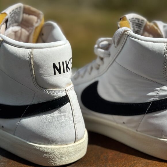 EUC Nike Blazer Mid '77 Vintage White Black CZ1055-100 Men’s 9 Women’s 10.5 - Picture 6 of 8